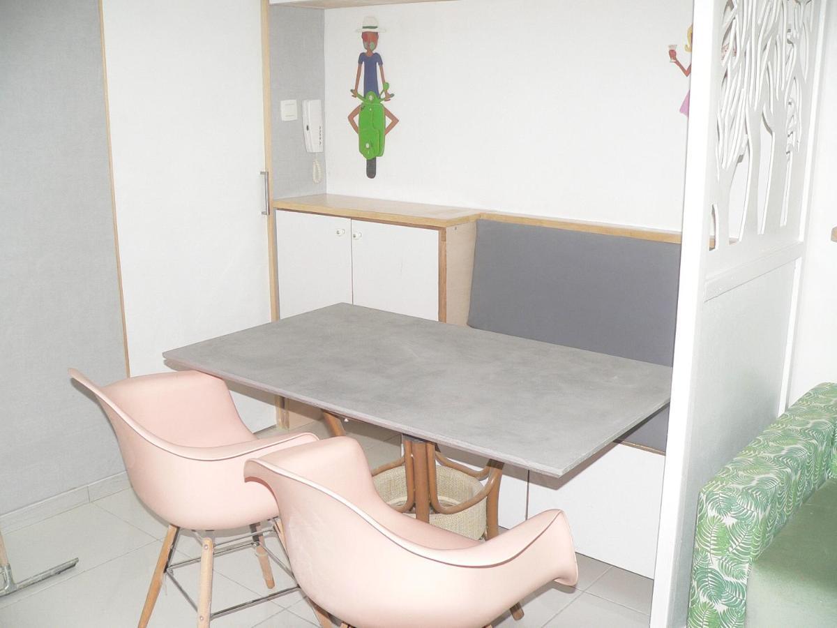 Liege Centre 6 Rue Montagne Sainte Walburge, 4000 Liege, Pour 2 Pers A 3 Minutes De La Gare St Lambert Apartment Bagian luar foto